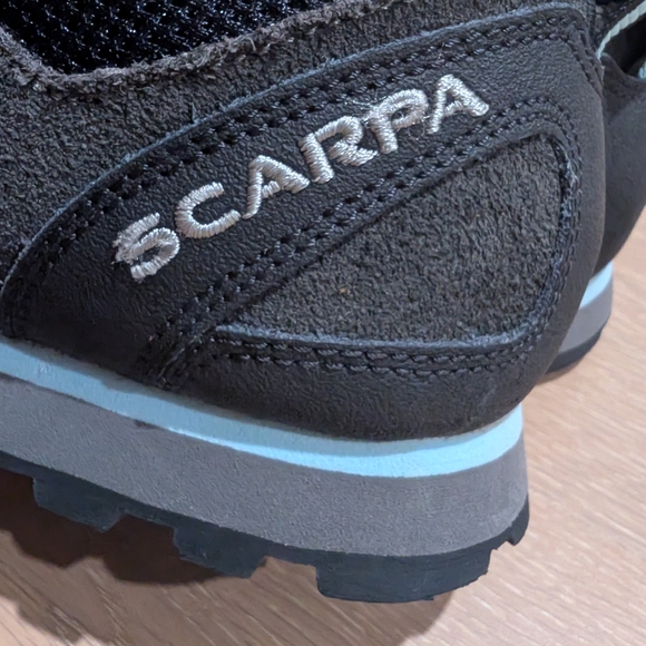 Scarpa Women's Crux Approach Hiking Shoes Black and Blue Size 7.5 - Picture 3 of 8